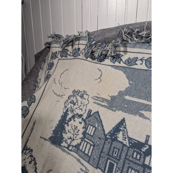 Vintage Greensburg Pennsylvania Blue White Woven Lap Blanket Fringe - Picture 3 of 5